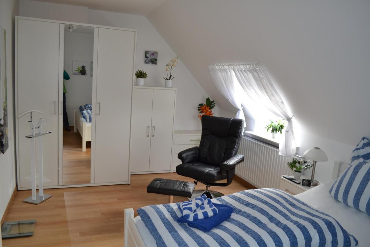 Ferienhaushaelfte Harmonie Wyk auf Föhr Exterior foto